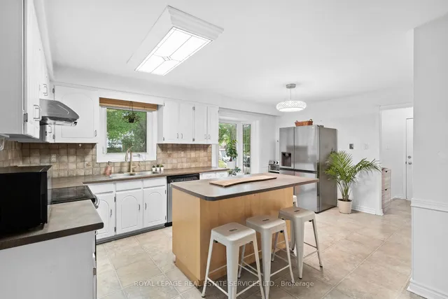 Additional image 10 of 1504 Kenilworth Cres