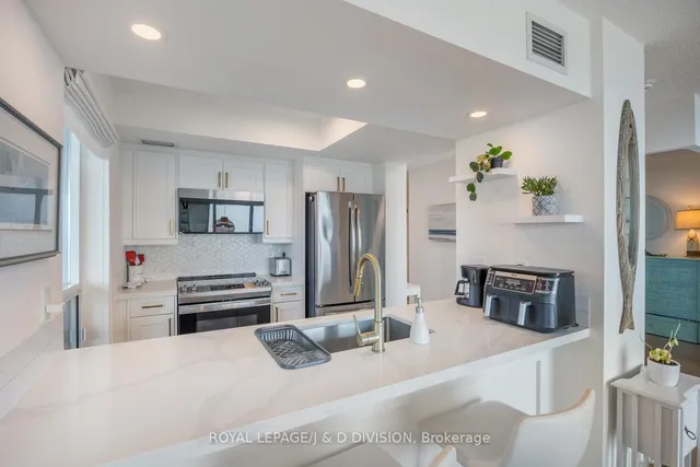 Additional image 10 of 410 Queens Quay Unit 1203