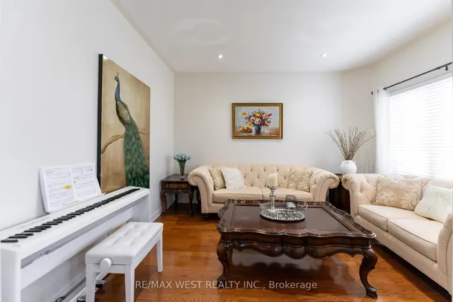 Additional image 7 of 8 Yellow Avens Blvd