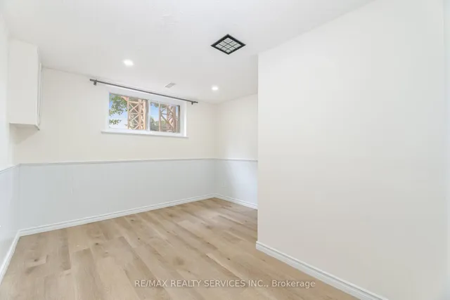 Additional image 38 of 7386 Netherwood Rd