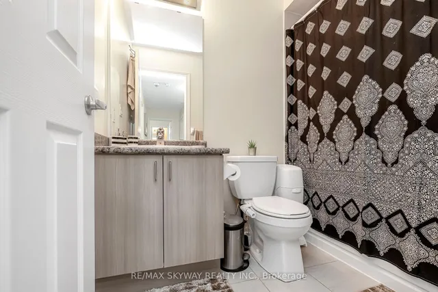 Additional image 37 of 200 Veterans Dr Unit 10