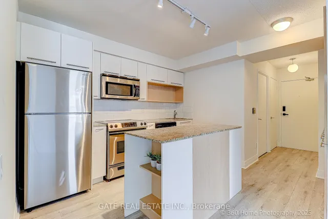 Additional image 4 of 21 Carlton St Unit 1705