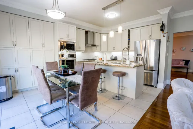 Additional image 13 of 19 Teal Crest Circ