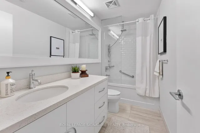 Additional image 19 of 90 Park Lawn Rd Unit 2005