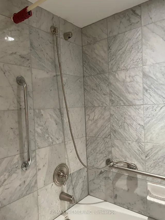 Additional image 19 of 2737 Keele St Unit 325