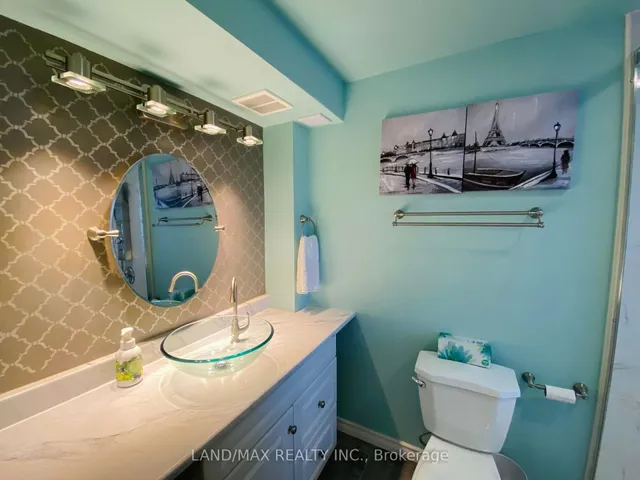 Additional image 26 of 50 Charleswood Circ