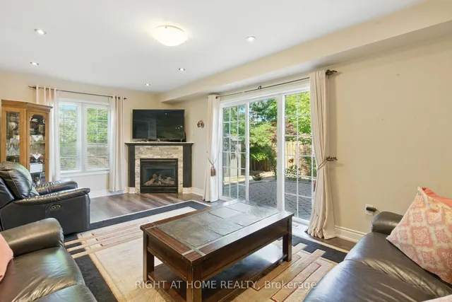 Additional image 9 of 1233 Lamont Cres