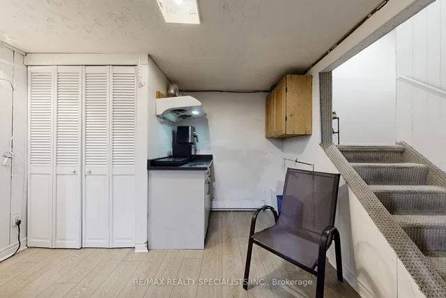 Additional image 18 of 17 Gladstone Sq