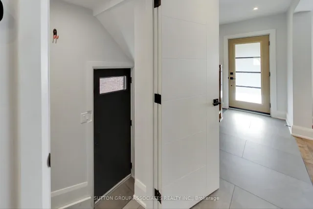 Additional image 34 of 143 Pinewood Ave