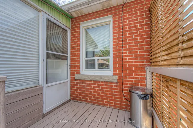 Additional image 46 of 14 Barons Ave