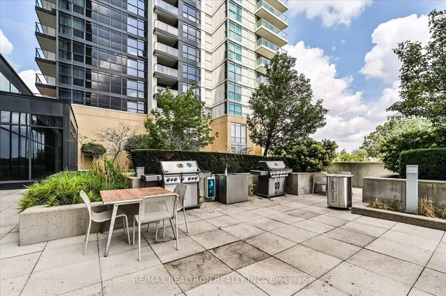 Additional image 4 of 15 Singer Crt Unit 1110