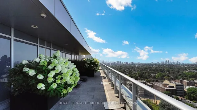 Additional image 34 of 58 Orchard View Blvd Unit 705