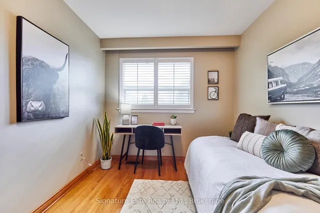 Additional image 24 of 4 Cora Cres