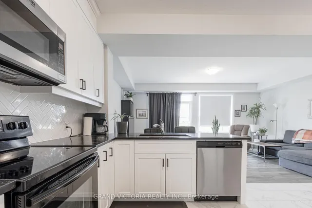 Additional image 6 of 28 Zoe Lane