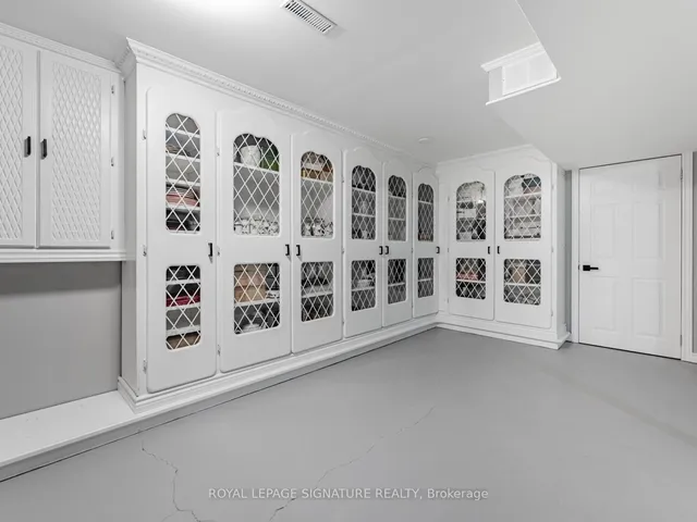 Additional image 33 of 5245 Champlain Tr