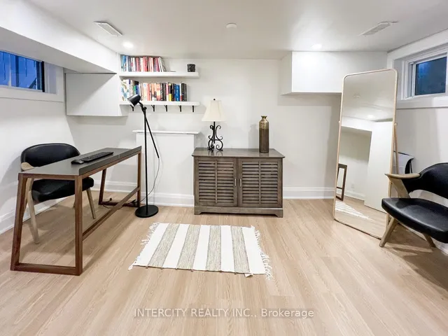 Additional image 23 of 92 Dagmar Ave