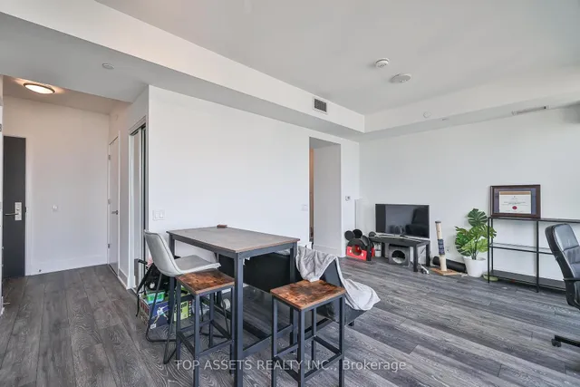 Additional image 8 of 403 Church St Unit 2709