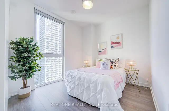 Additional image 17 of 357 King St Unit 2803