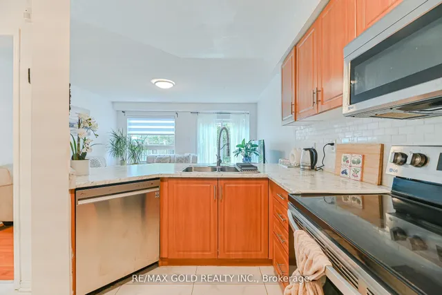 Additional image 9 of 28 Plum Hollow Crt