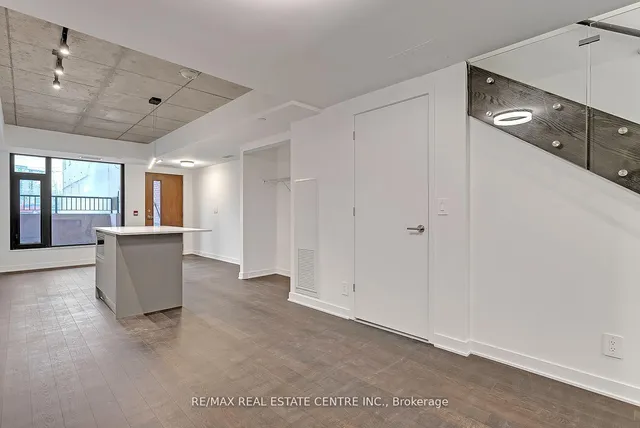 Additional image 17 of 7 Watkinson Ave