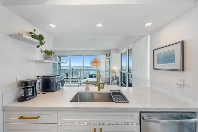 Additional image 9 of 410 Queens Quay Unit 1203