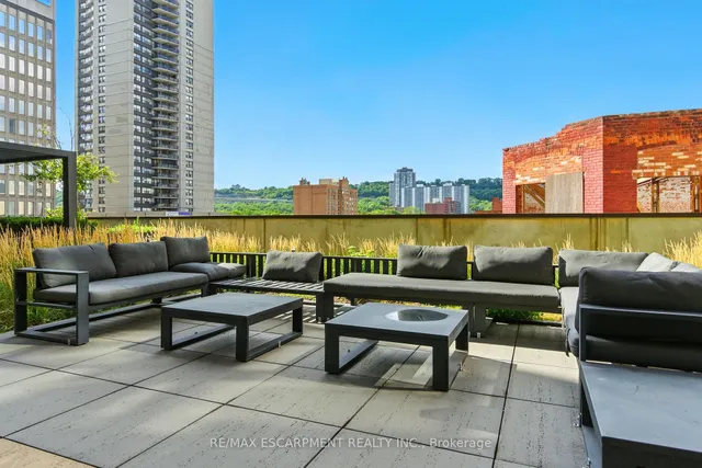 Additional image 32 of 118 King St Unit 523