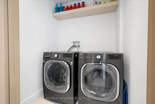 Additional image 39 of 31 Redwood Ave