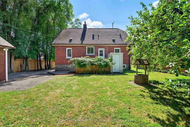 Additional image 20 of 1025 KING Rd