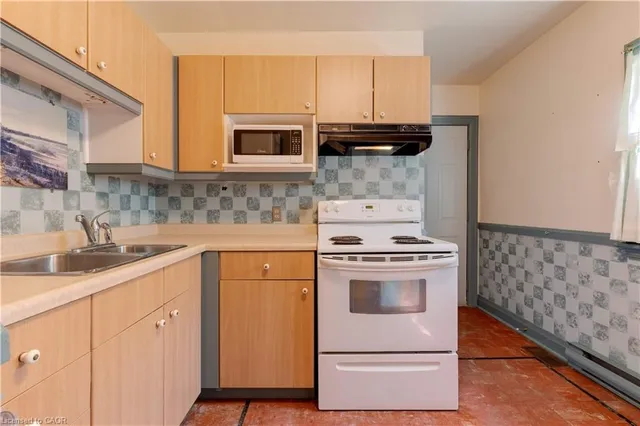 Additional image 14 of 257 Broadway Ave