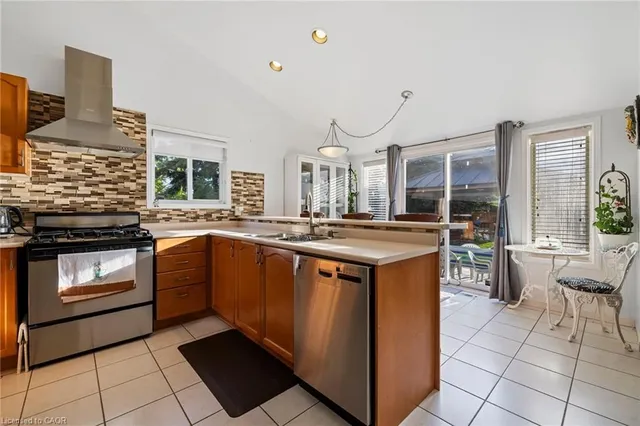 Additional image 23 of 3 Nature Crt