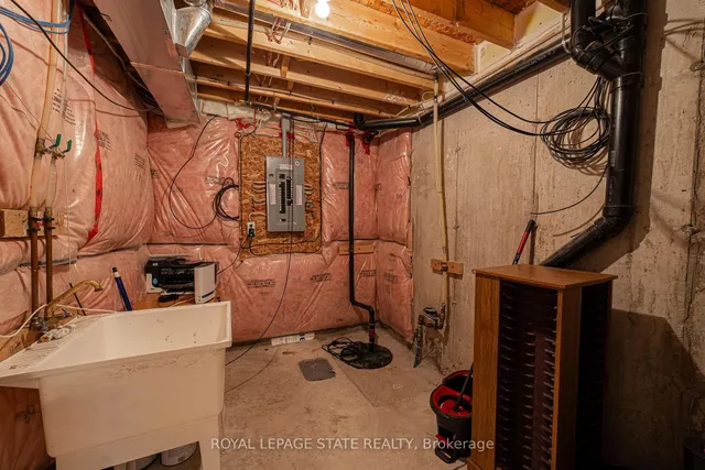 Additional image 40 of 28 Kingsborough Dr