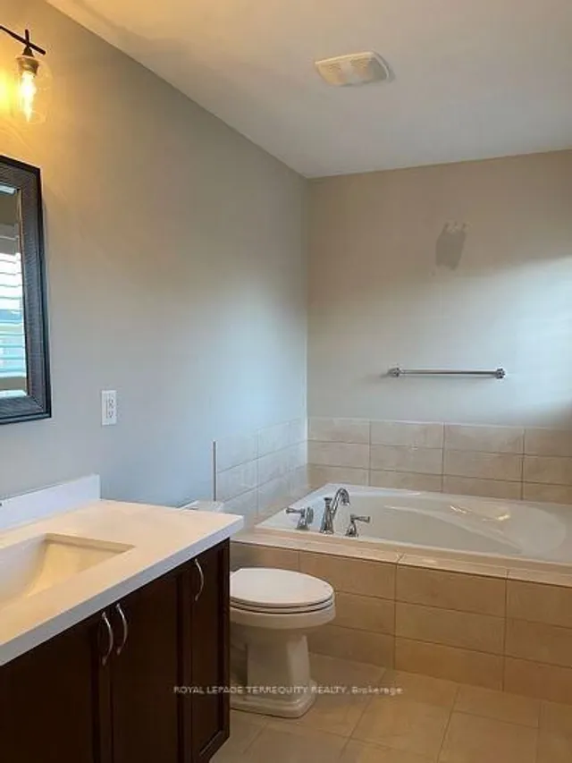 Additional image 37 of 4605 Keystone Cres