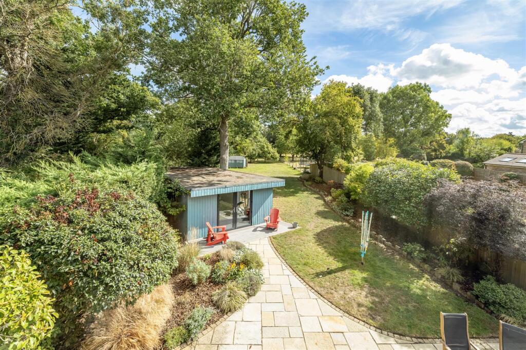 Additional image 11 of Long Buftlers, Harpenden