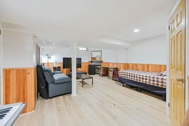 Additional image 34 of 80 Wickstead Crt