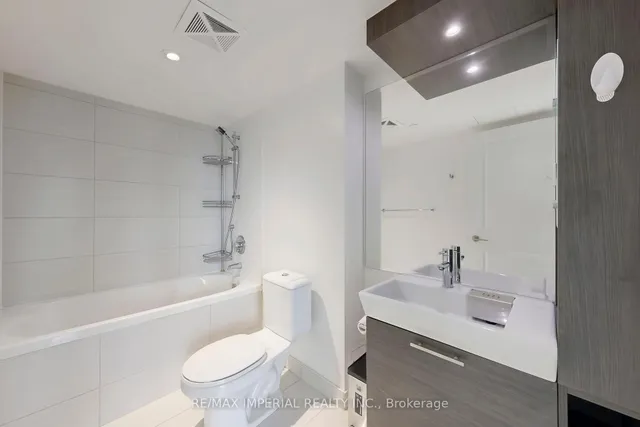 Additional image 26 of 386 Yonge St Unit 4801