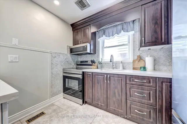 Additional image 14 of 26 North Bonnington Ave