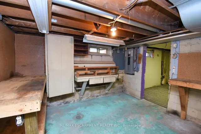 Additional image 35 of 394 Upper Ottawa St