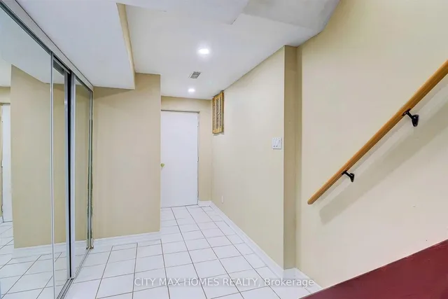 Additional image 21 of 4 Cranberry Cres