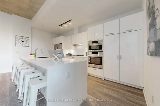 Additional image 11 of 55 Ontario St Unit 101