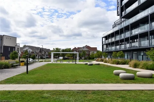 Additional image 35 of 3200 Dakota Common Unit B1006