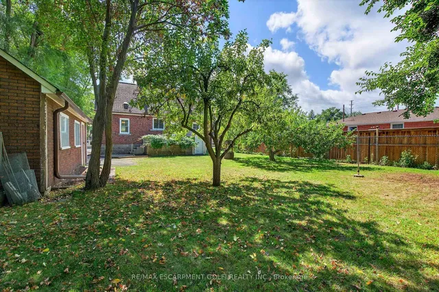 Additional image 24 of 1025 KING Rd