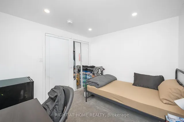 Additional image 23 of 18 Huntley St