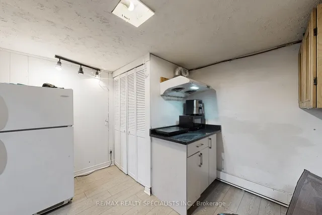 Additional image 17 of 17 Gladstone Sq