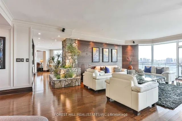 Additional image 4 of 300 Bloor St Unit 2701