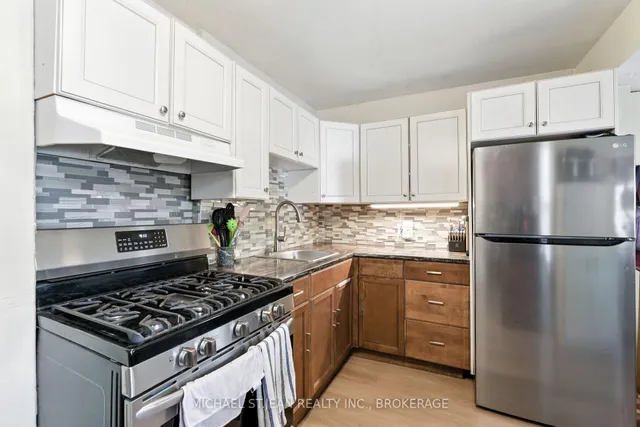 Additional image 13 of 98 Tuxedo Ave