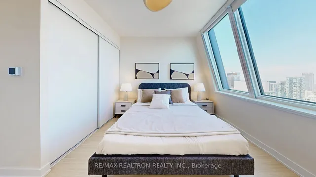 Additional image 23 of 8 Wellesley St Unit 5808