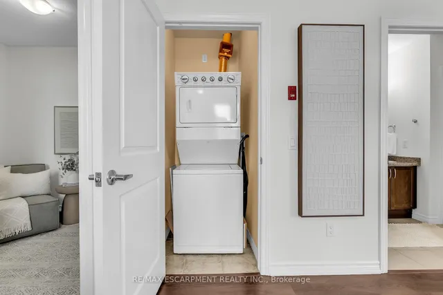 Additional image 41 of 95 WILSON St Unit 314