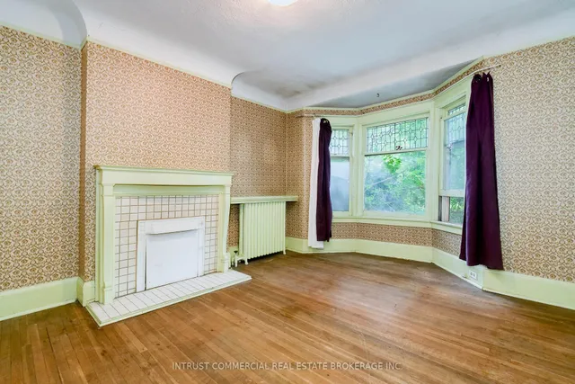 Additional image 3 of 382 Spadina Rd