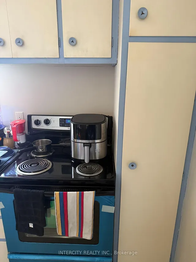 Additional image 5 of 63 Centre St