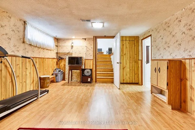 Additional image 32 of 4 Cora Cres